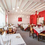 Logis Restaurant Le Cygne فندق 2*