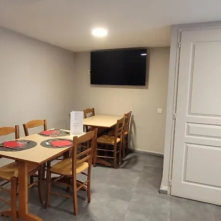 Logis Restaurant Le Cygne Отель 2*