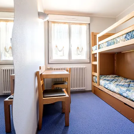 Otel Logis Restaurant Le Cygne Yssingeaux