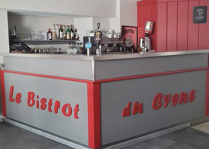 Logis Restaurant Le Cygne Otel