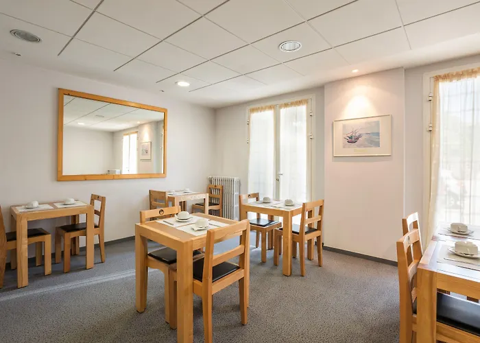 Otel Logis Restaurant Le Cygne 2*