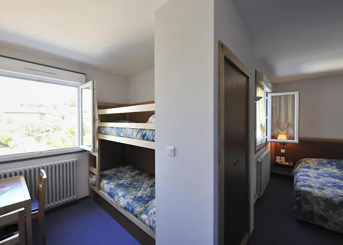 Otel Logis Restaurant Le Cygne